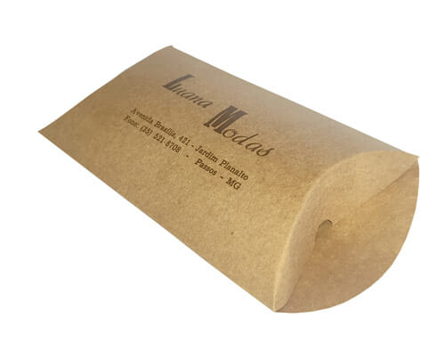Caixa travesseiro personalizada pequena personalizada no papel kraft, com o logotipo da empresa 