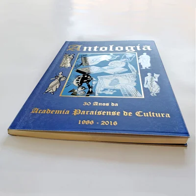 Livro capa com laminação BOPP fosca hot-stamping e lombada quadrada