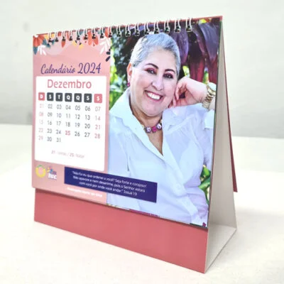 Calendário de Mesa Personalizado com wire-o