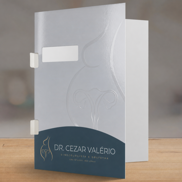 Pasta cinza personalizada com verniz localizado e laminação